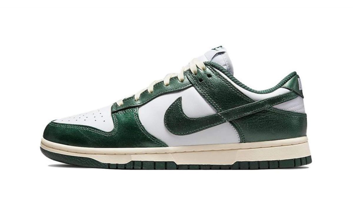 wmns dunk low green