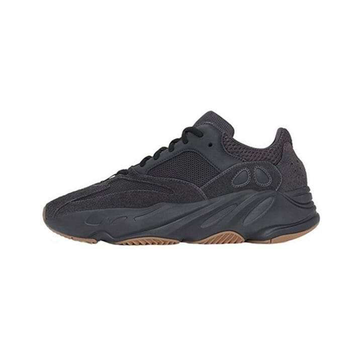 utility black yeezy 700